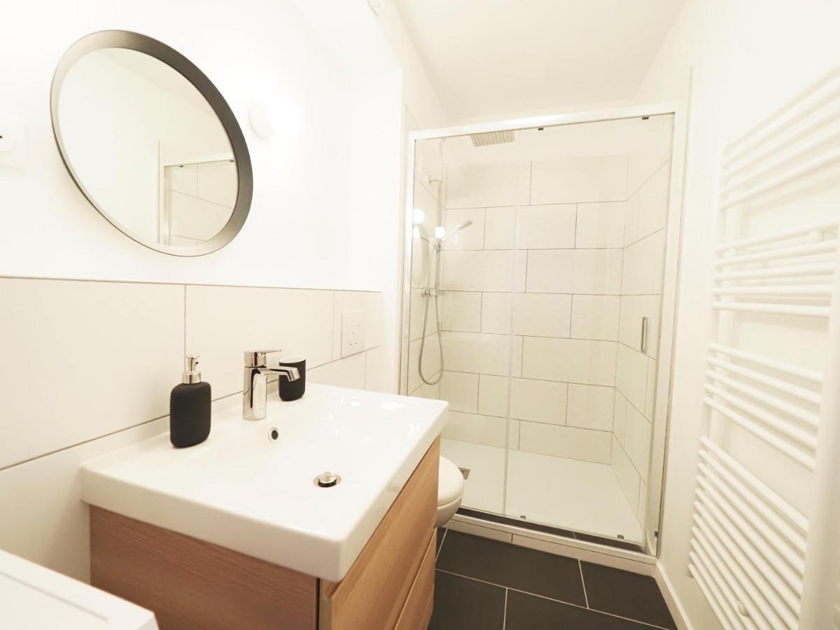 Stylish Sunrise : T3 Lumineux Au Coeur De Pau Apartment Exterior photo